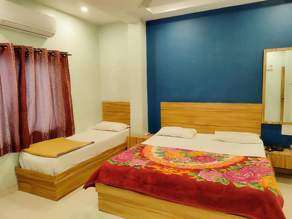 Hotel Guru Kripa - 500Mtr From Shreenathji Temple Nāthdwāra Exterior foto